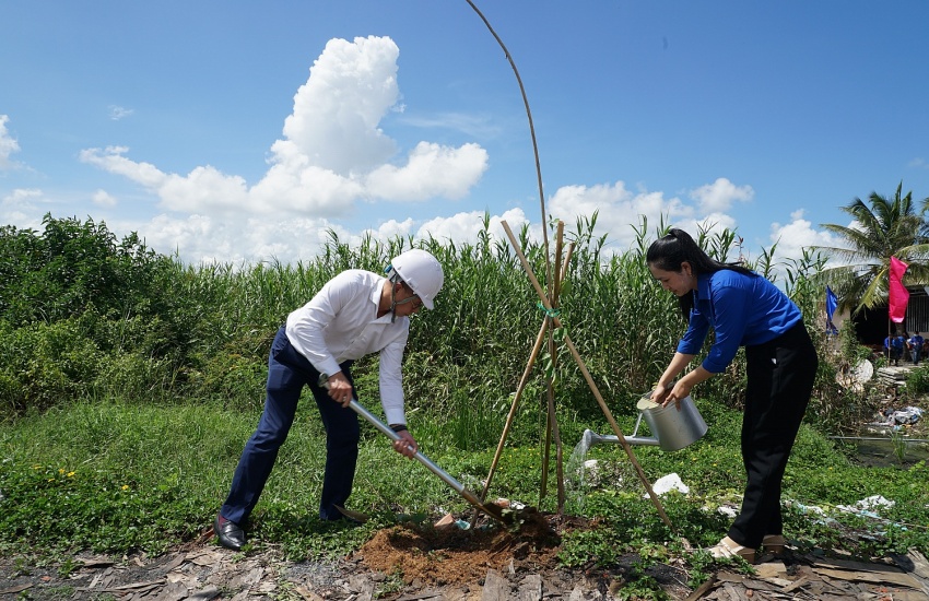 Petrovietnam thực hiện an sinh xã hội và phát động trồng cây tại TP Cần Thơ
